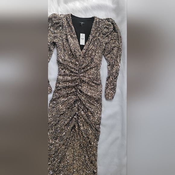 NWT!Express Sequin Silver V-Neck Puff Sleeve Ruched Midi Sheath Dress Size XS - Picture 9 of 15